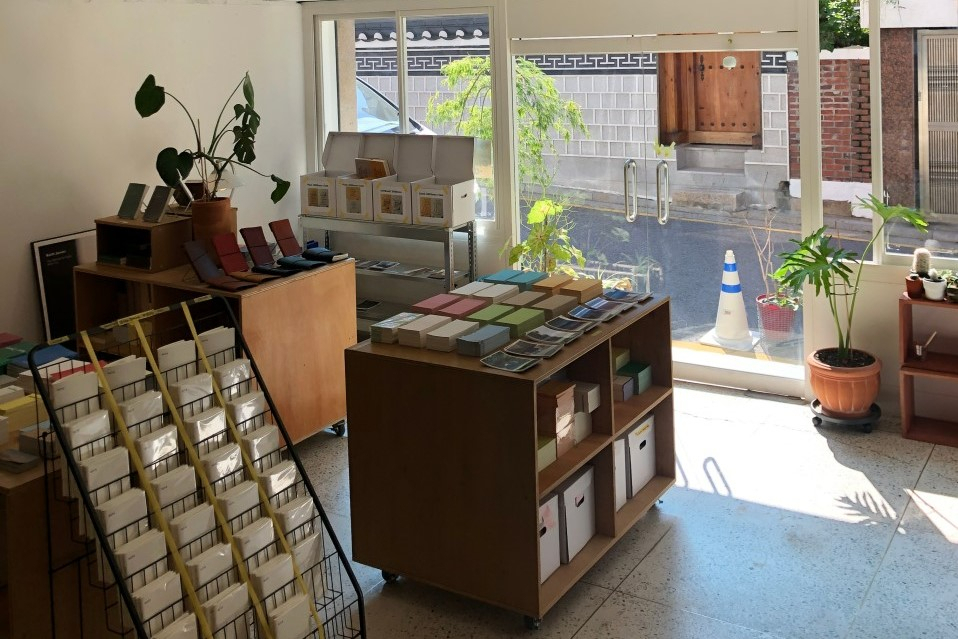 All Write, an analog stationery shop, is located in Jongno-gu, central Seoul. (All Write)