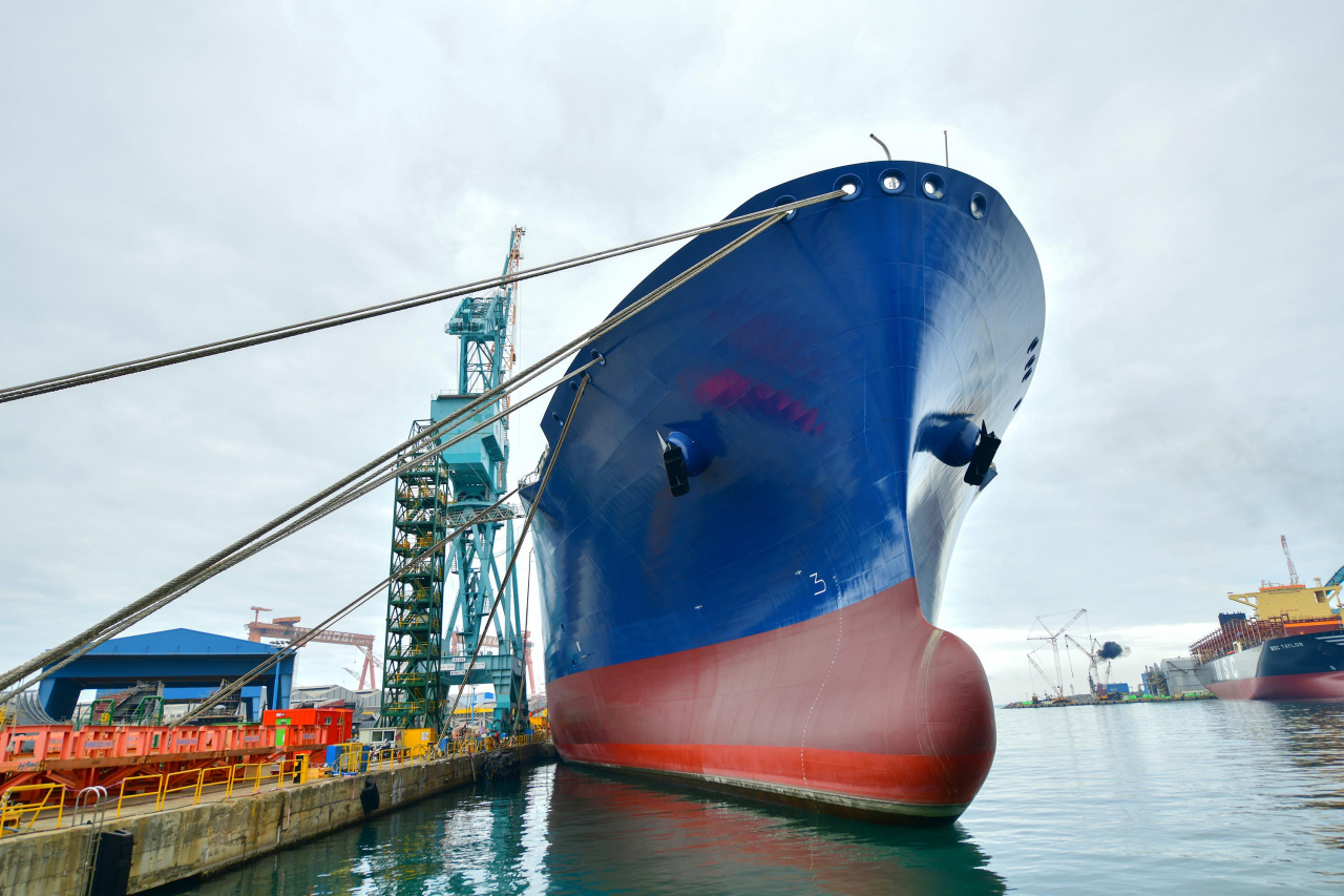A liquefied natural gas-powered ship being built at Hyundai Heavy Industries' Ulsan shipyard (Hyundai Heavy Industries)
