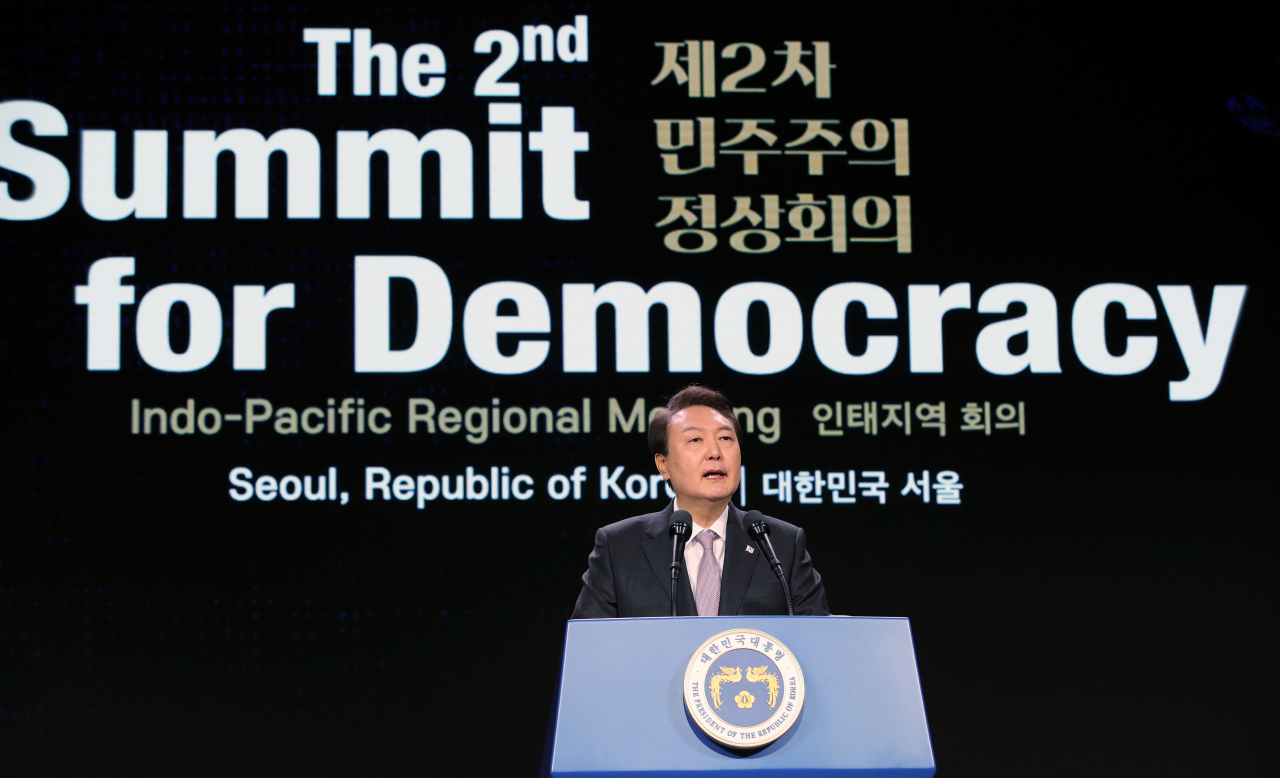 President Yoon Suk Yeol speaks during the Summit for Democracy in Seoul on Thursday. (Yonhap)