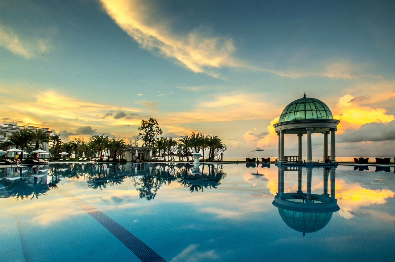 Sheraton Phu Quoc Long Beach Resort's outdoor pool and signature dome (Courtesy of the hotel)