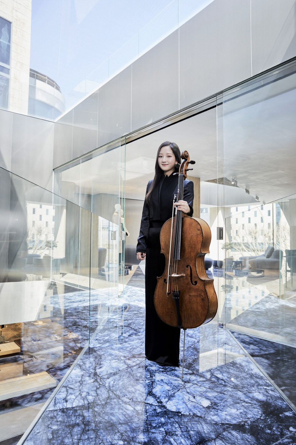 Cellist Choi Ha-young (Fendi)