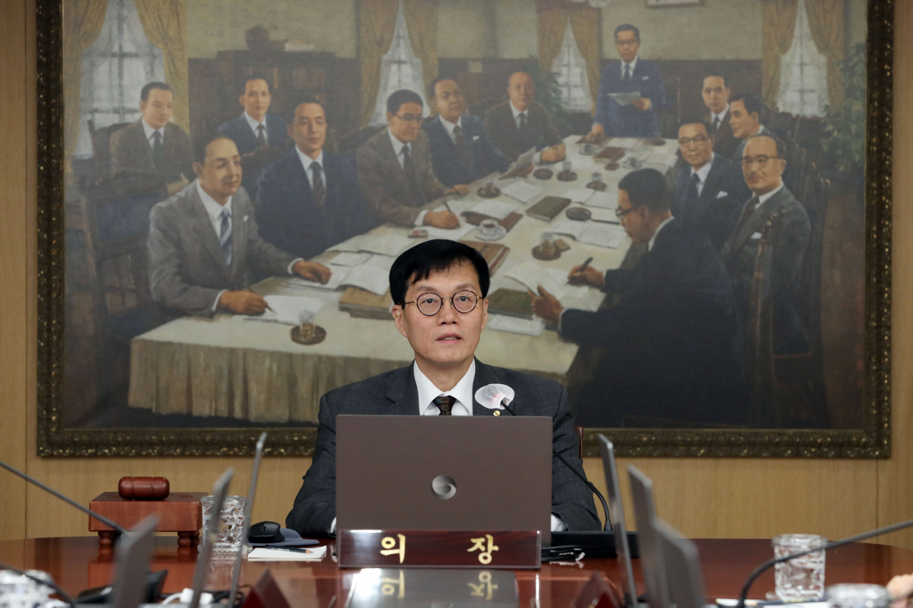 BOK Governor Rhee Chang-yong presides over a Monetary Policy Board meeting held Tuesday. (Joint Press Corps)