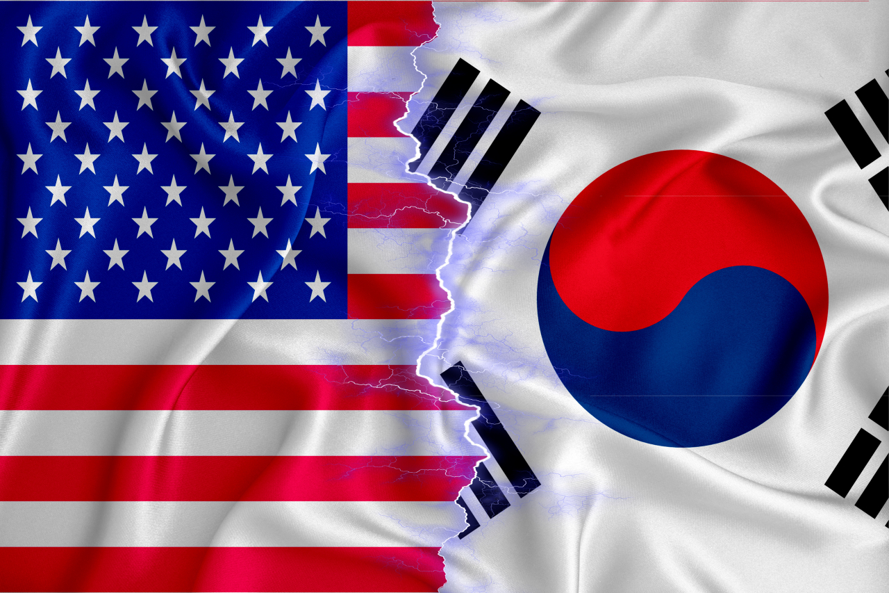 The flags of South Korea (right) and the US. (123rf)