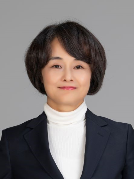 Yu Hwa, CEO of Delta One.