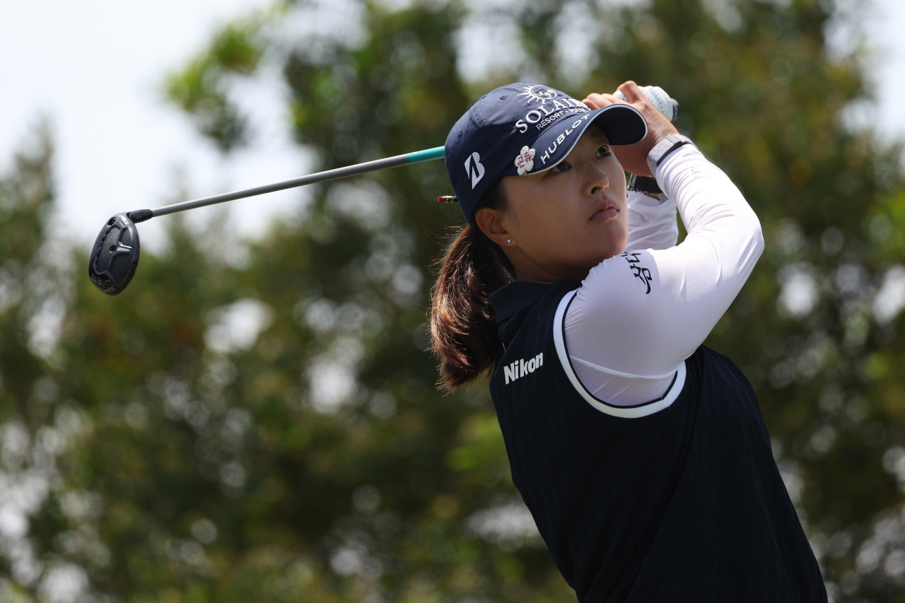 Ko Jin-young of South Korea watches her tee shot at the third hole during the third round of the JM Eagle LA Championship at Wilshire Country Club in Los Angeles last Saturday. (Getty Images)