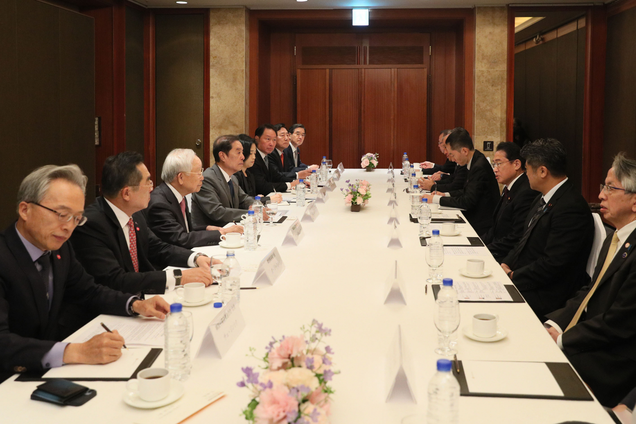 Japanese Prime Minister Fumio Kishida attends a closed-door meeting with heads of South Korea's six major business lobby groups in Seoul on Monday. (KCCI)