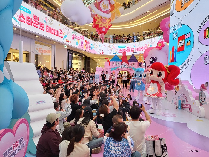A Teenieping-themed promotional event held at the Starfield Hanam mall earlier this month (SAMG Entertainment)