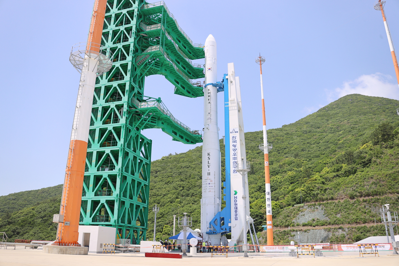 Nuri rocket, also known as Korea Space Launch Vehicle-II, is erected vertically on the launch pad at the Naro Space Center in Goheung, South Jeolla Province, Tuesday, on the eve of Wednesday’s liftoff. (Korea Aerospace Research Institute)