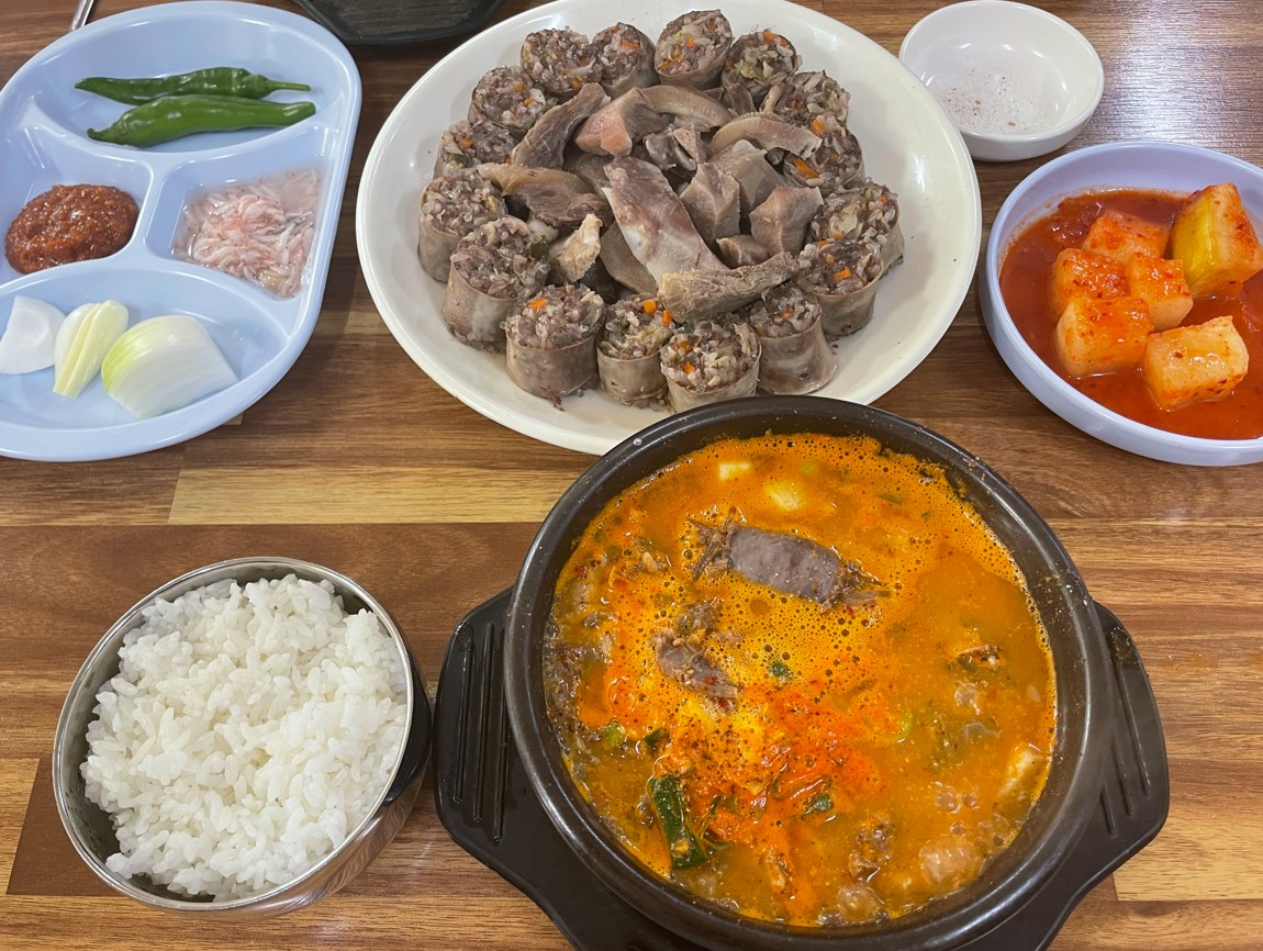 Sundae soup (Kim Da-sol/The Korea Herald)