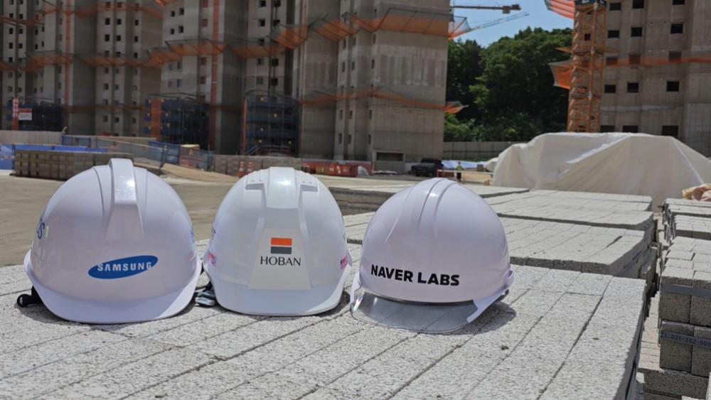 Samsung Electronics and Naver Cloud joined hands to launch a private 5G network for Hoban Construction to enhance worksite safety and efficiency. (Samsung Electronics)