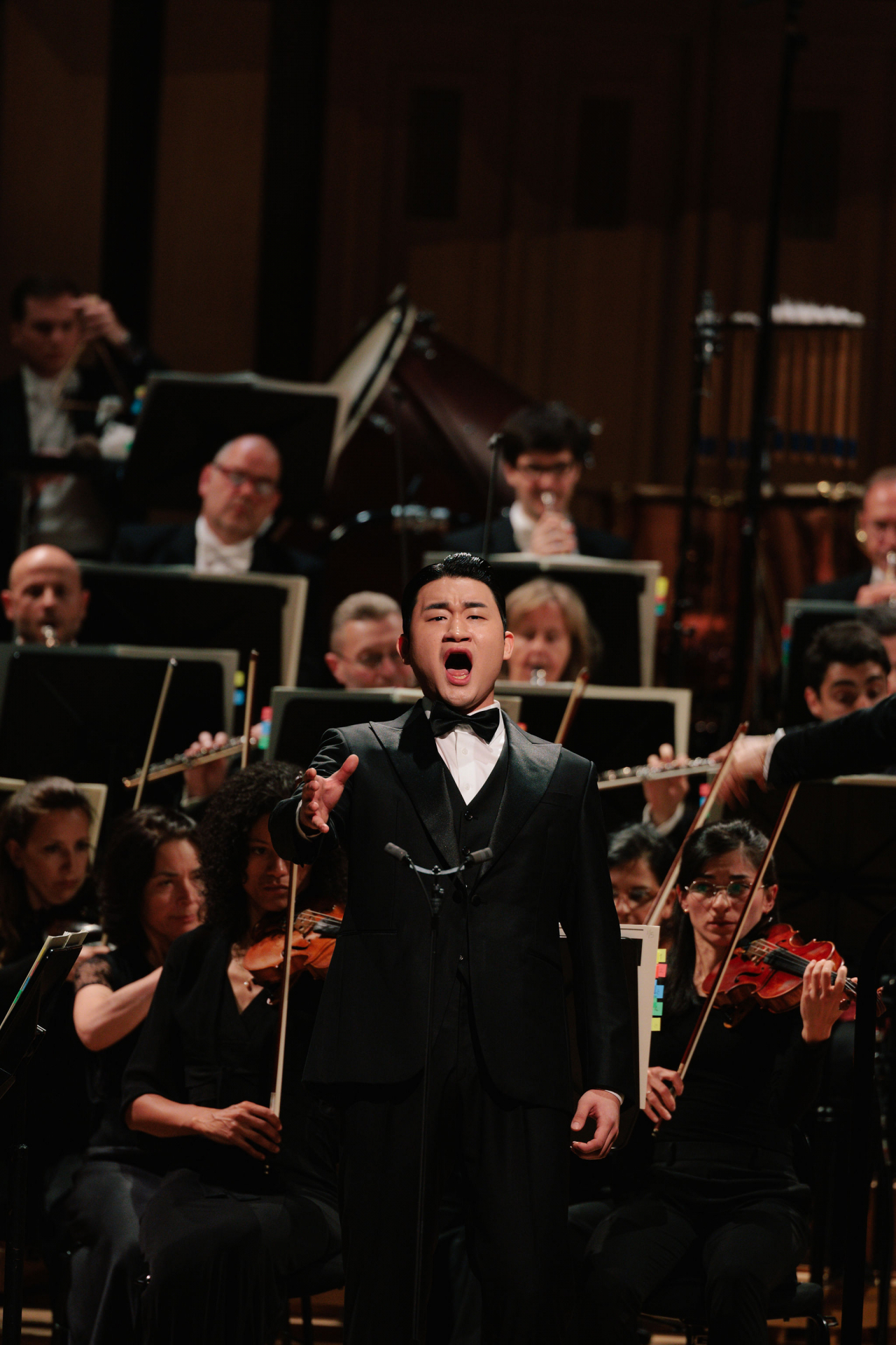 Baritone Kim Tae-han sings during the final round of the Queen Elisabeth Competition held in Brussels on Sunday. (Queen Elisabeth Competition)