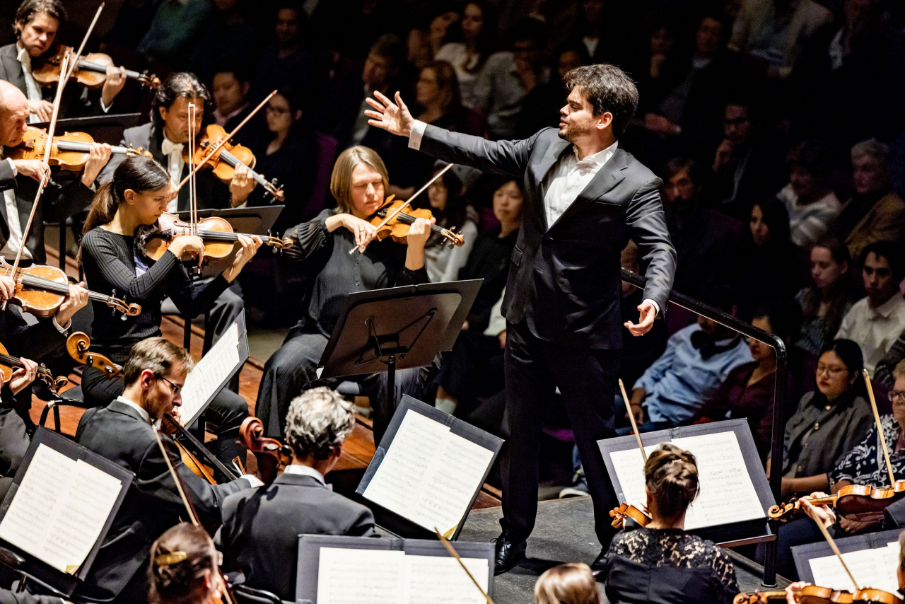 Lahav Shani conducts the Rotterdam Philharmonic Orchestra. (Lotte Concert Hall)