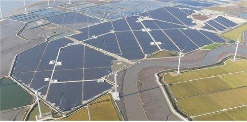 This file photo shows the country's biggest solar power plant in Yeonggwang, South Jeolla Province. (Korea Midland Power Co.)