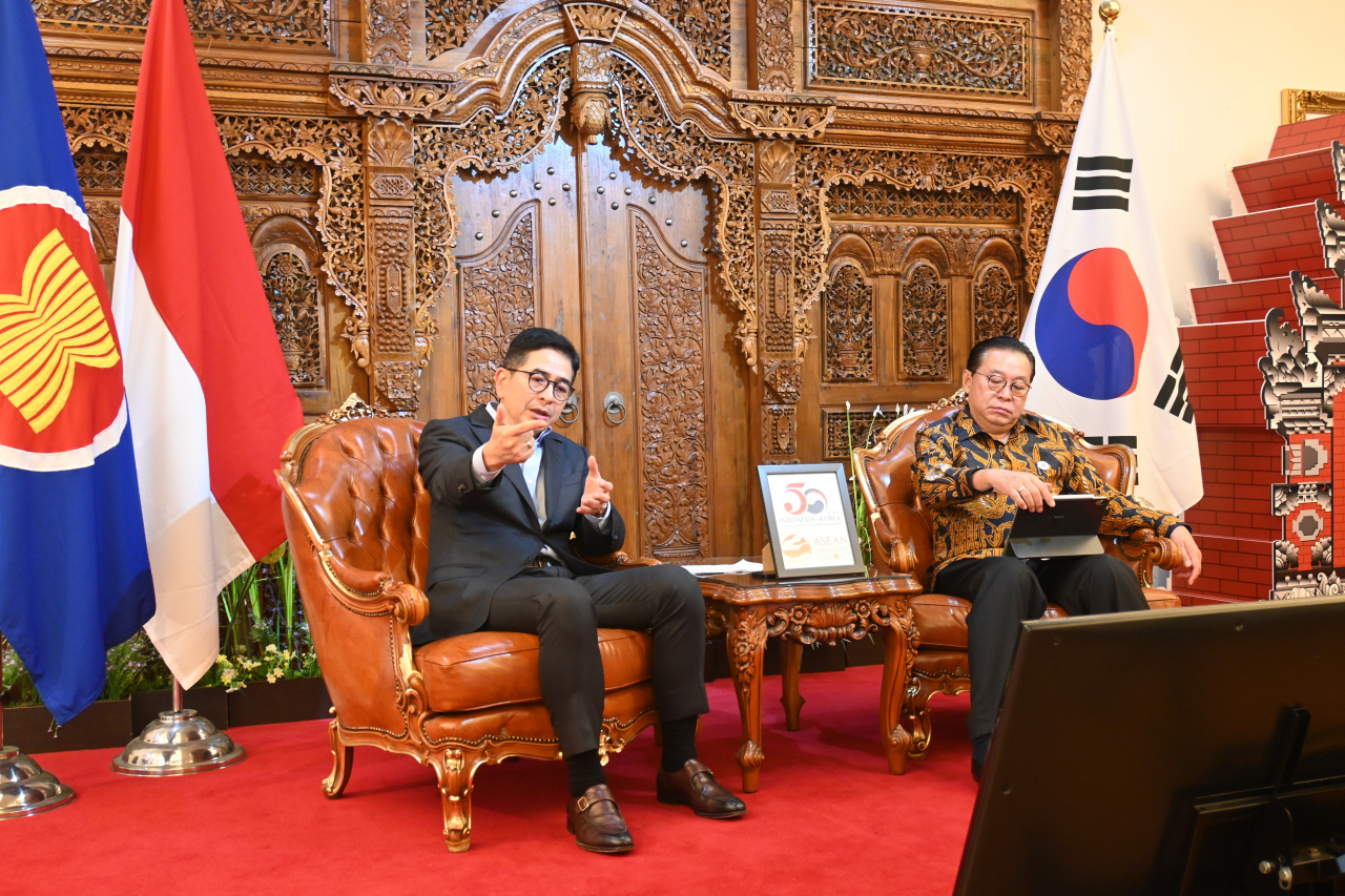 Arsjad Rasjid, Chairman of the ASEAN Business Advisory Council and Indonesian Ambassador to Korea Gandi Sulistiyanto addresses a press briefing ahead of a road show to facilitate digital transformation, sustainable development, trade and investment, health resilience, and food security between ASEAN and Korea on Wednesday at the Indonesian Embassy in Seoul.(Sanjay Kumar/The Korea Herald)