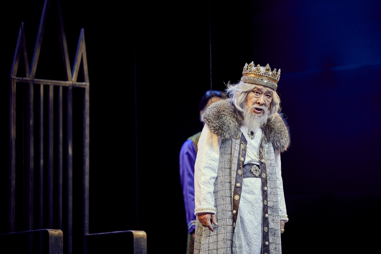 Actor Lee Soon-jae plays King Lear in “King Lear” (Theater Yeonwoo)