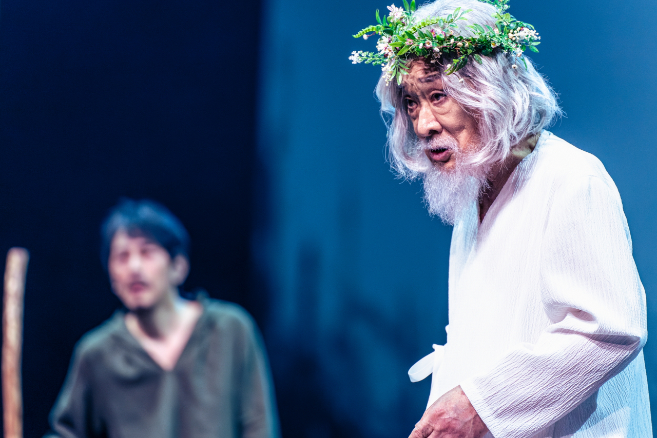 Actor Lee Soon-jae plays King Lear in “King Lear” (Theater Yeonwoo)