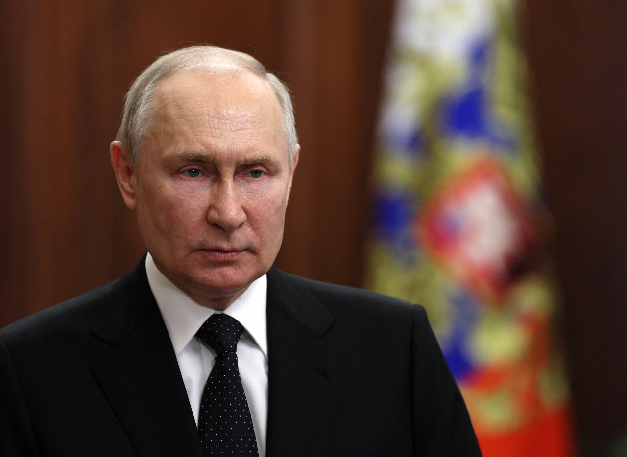 Russian President Vladimir Putin gives a televised address in Moscow, Russia on Saturday (Reuters-Yonhap)