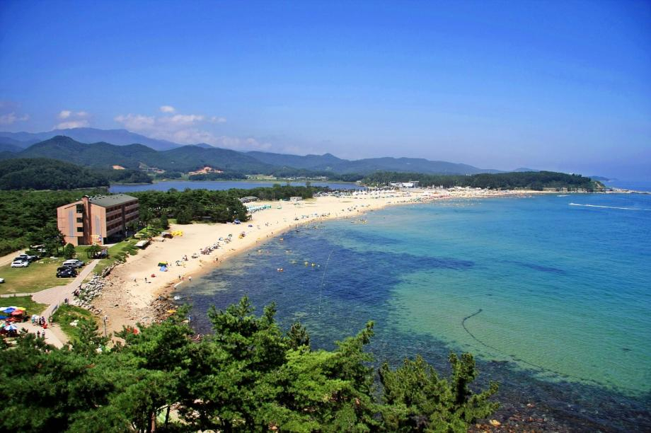 Hwajinpo Beach (Goseong County)