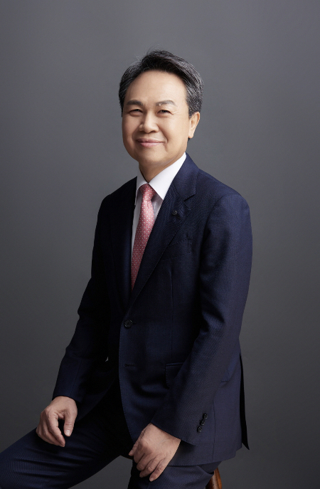 Shinhan Financial Group Chairman Jin Ok-dong (Shinhan Financial Group)