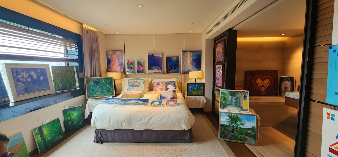 An installation view of a hotel room at the Grand International Art Fair at the Shilla Seoul (The GIAF)