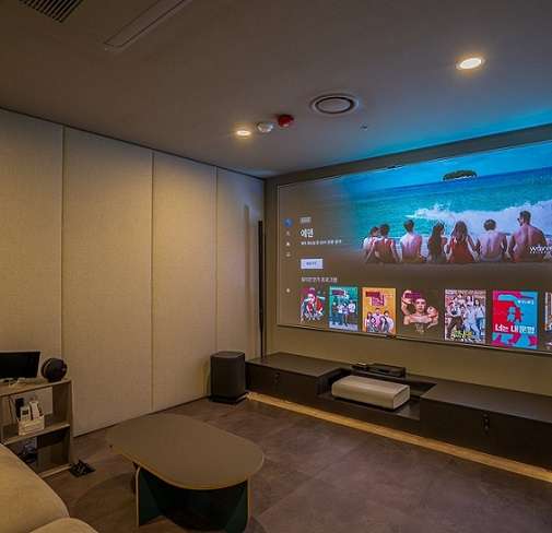 A private screening room offered by BOID in Sinsa-dong, Gangnam-gu, southern Seoul (Courtesy of BOID)