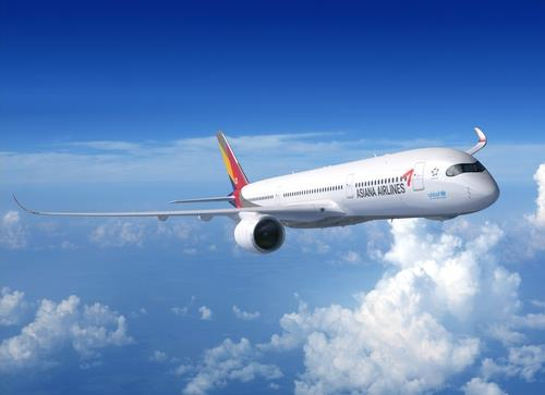 This file photo shows an A350 passenger jet. (Asiana Airlines)