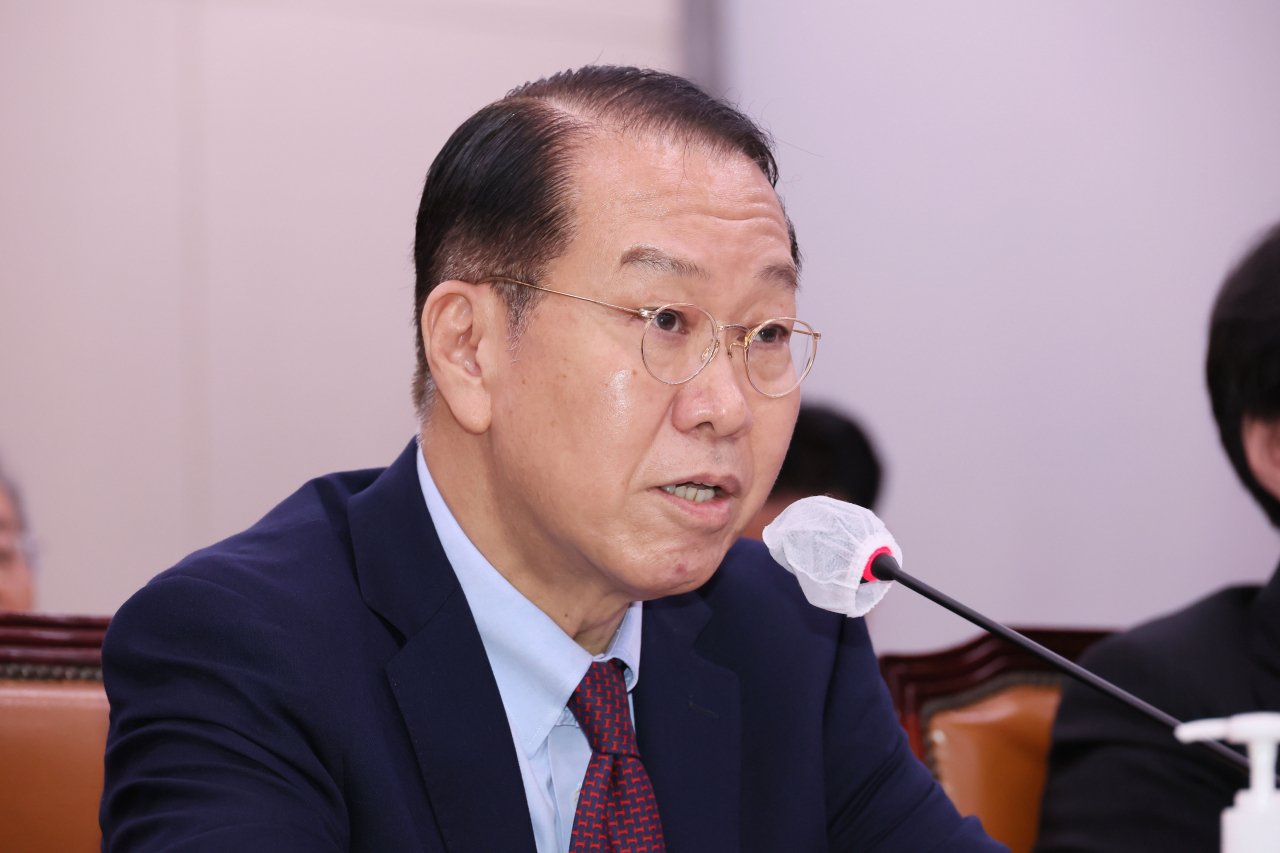 In this file photo, Unification Minister Kwon Young-se is seen speaking at a meeting of the Foreign Affairs and Unification Committee on July 13. (Yonhap)