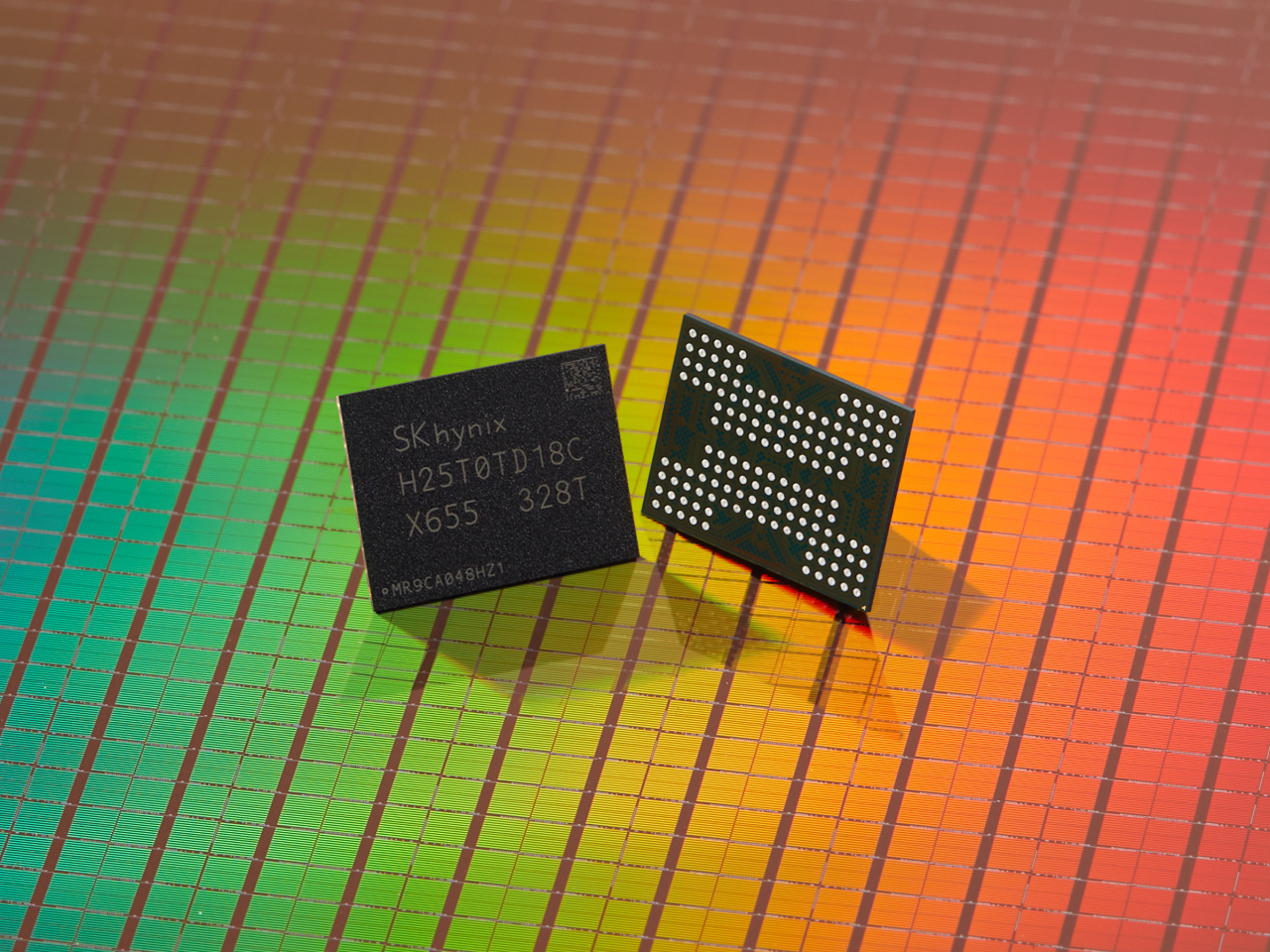 SK hynix's 321-layer 1 terabit TLC 4D NAND Flash (SK hynix)