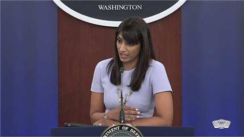 Department of Defense deputy spokesperson Sabrina Singh answering questions during a daily press briefing at the Pentagon on Tuesday. (Yonhap)