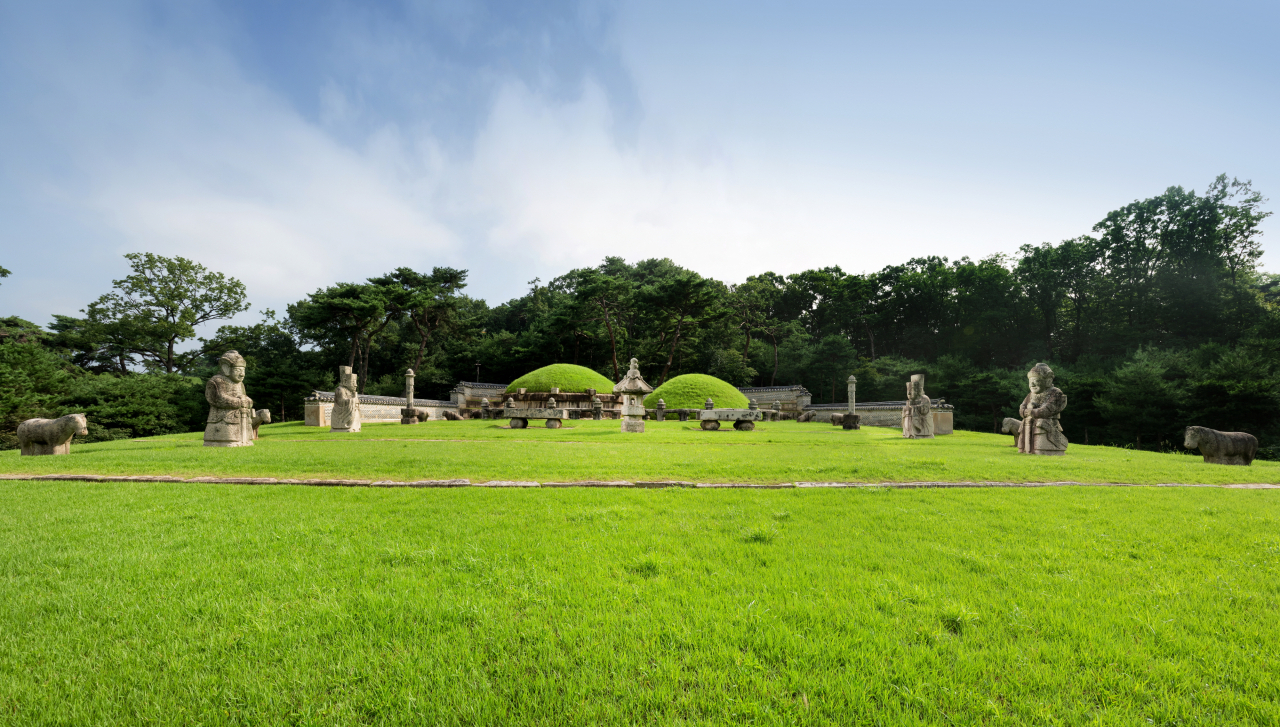Seosamneung's Hyoreung, the resting place of King Injong and Queen Inseong (CHA)