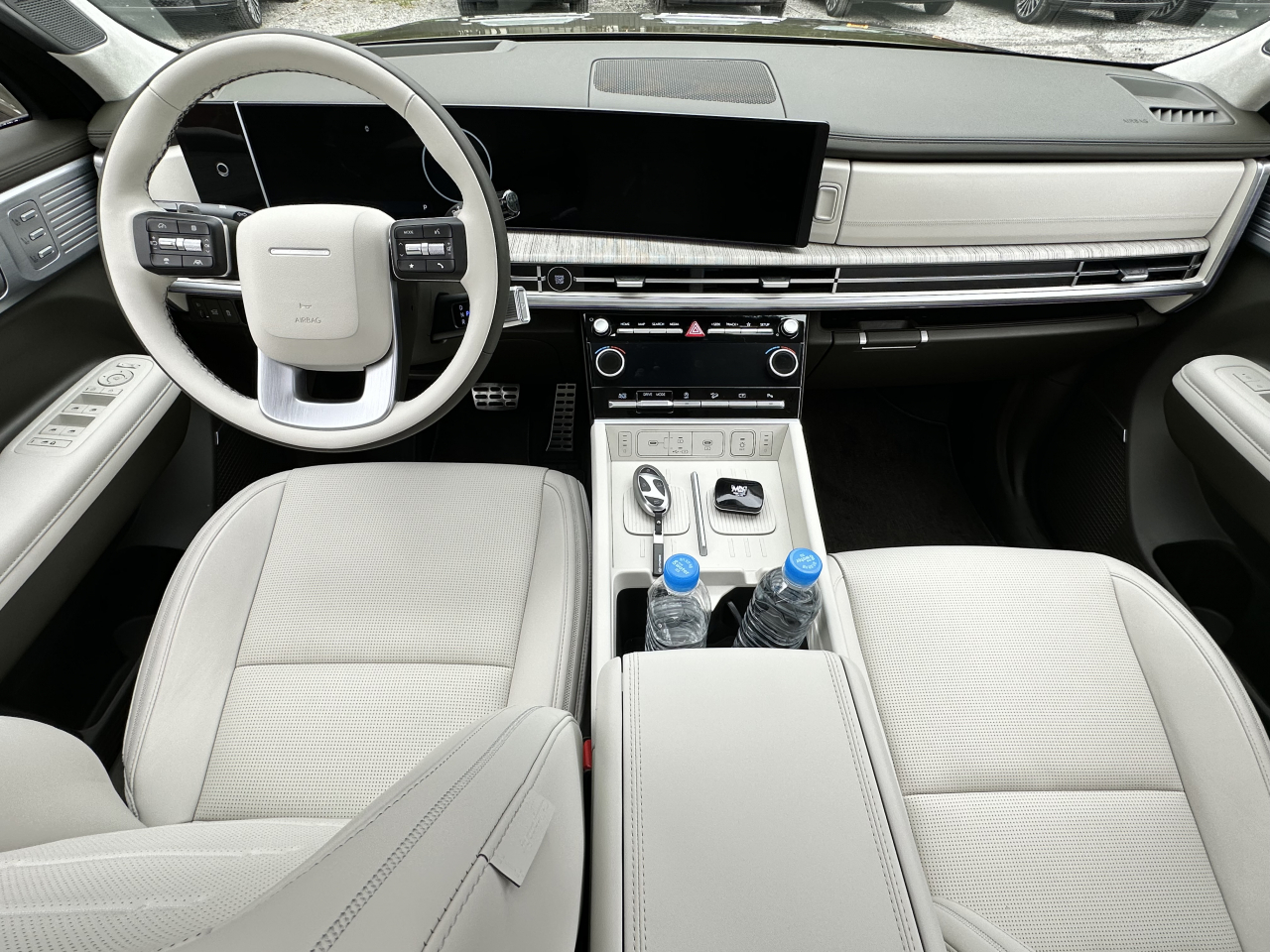 An interior view of Hyundai’s new Santa Fe (Byun Hye-jin/The Korea Herald)