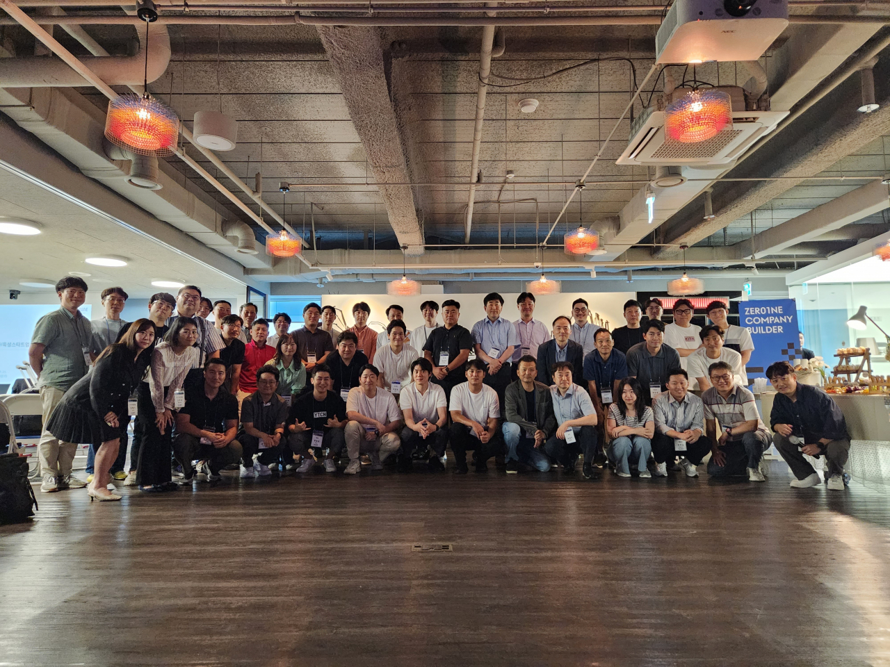 Hyundai Motor Group’s inhouse startup CEOs pose for a photo at ZER01NE in Gangnam, Seoul, July 21. (Hyundai Motor Group)