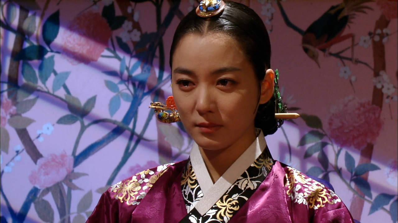 Lee So-yeon takes on the role of Jang Ok-jung in 2010's 