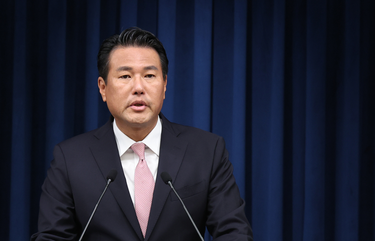 Kim Tae-hyo, first deputy director of Korea's National Security Office, speaks at a press briefing on Thursday. (Yonhap)