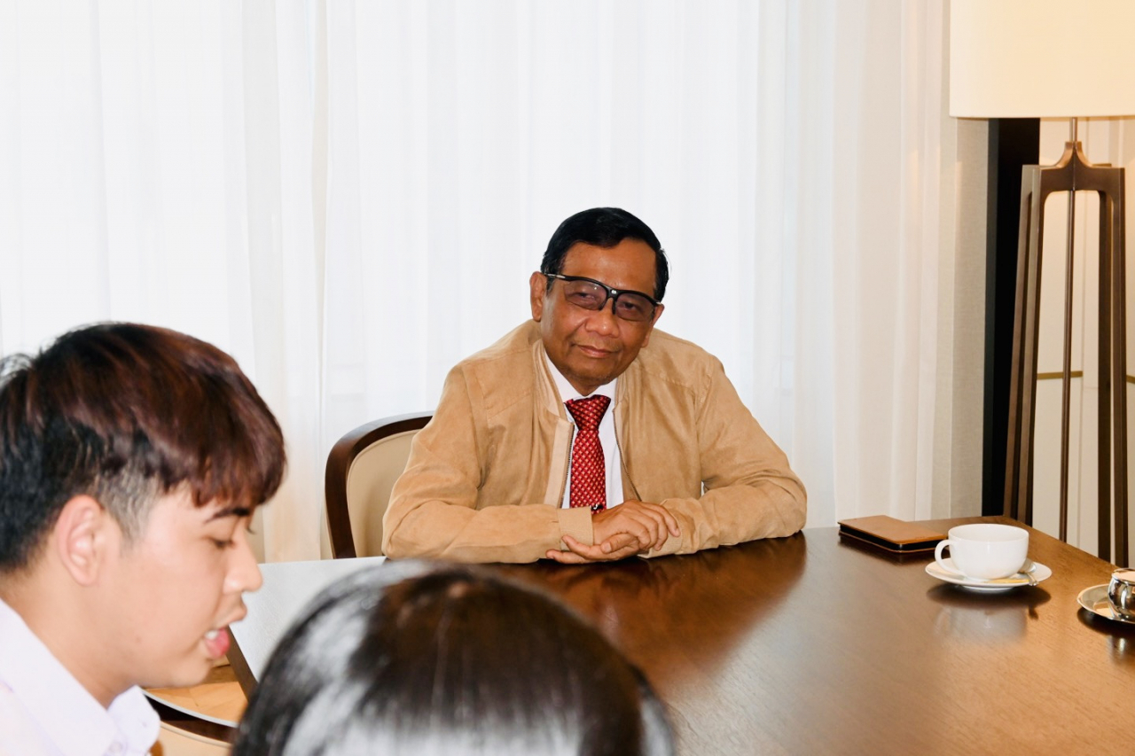 Mohammad Mahfud MD, Indonesia’s coordinating minister for political, legal and security affairs, speaks in an interview with The Korea Herald at Lotte Hotel in Jung-gu, Seoul on Thursday. (Sanjay Kumar/The Korea Herald)