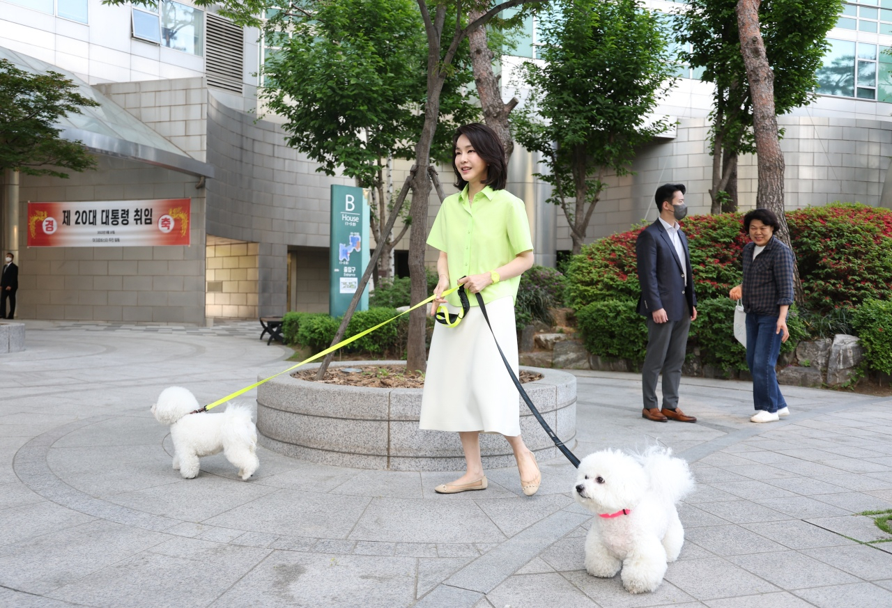 First lady Kim Keon Hee is seen in front of the presidential residence in Seocho-gu, Seoul, May 11. (Presidential office)
