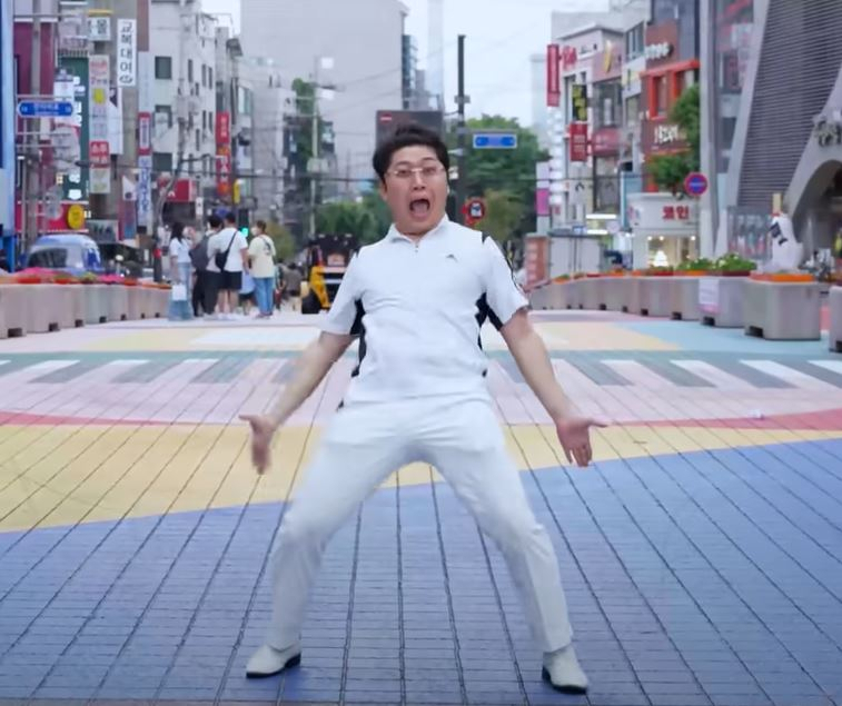 A screen capture shows Jojubong dancing in a music video. (Courtesy of The Myeonsang)