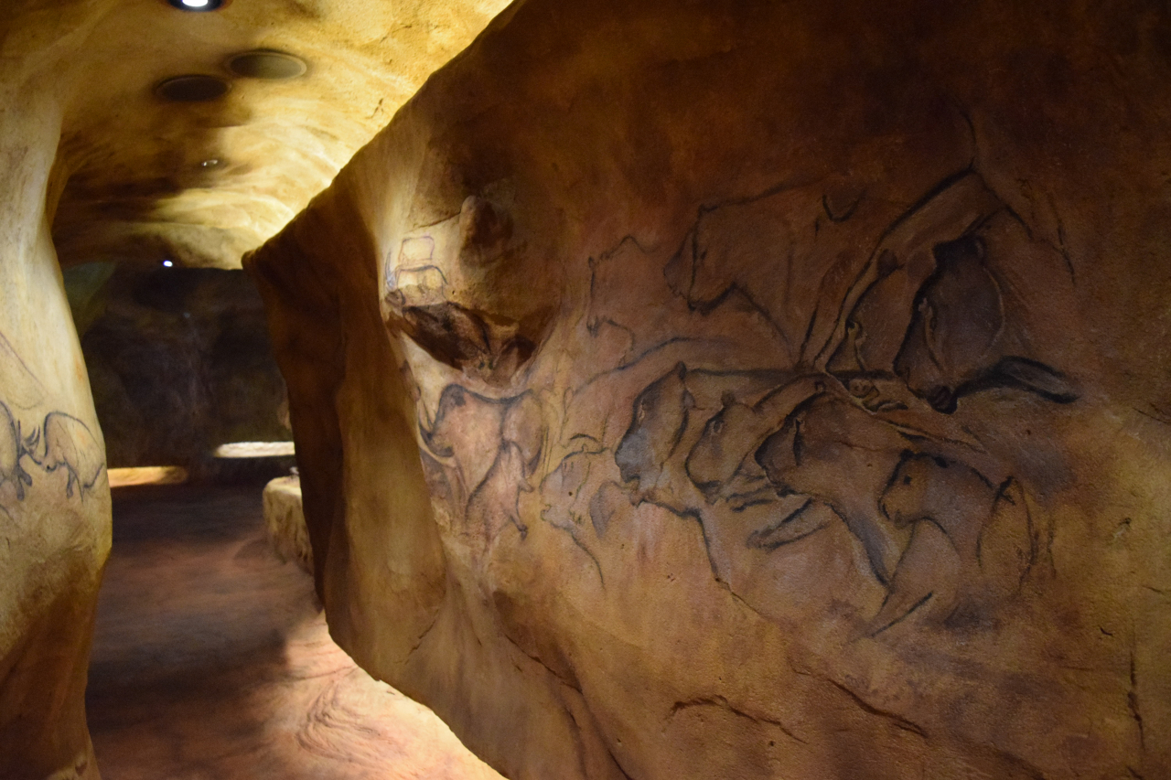 A replica of the Chauvet Cave painting in France (Kim Hae-yeon/ The Korea Herald)