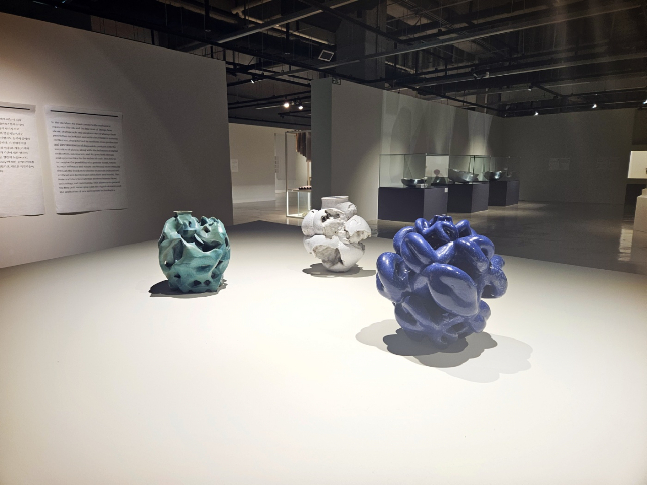 Jonathan Keep's pottery works created with ceramic 3D printing are on display at the 2023 Cheongju Craft Biennale at the section of 