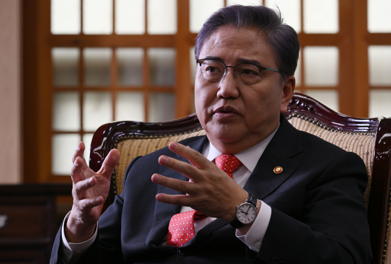 Foreign Minister Park Jin speaks during an interview with The Korea Herald at the Ministry of Foreign Affairs in Seoul, Sept. 25. (Lee Sang-sub/The Korea Herald)