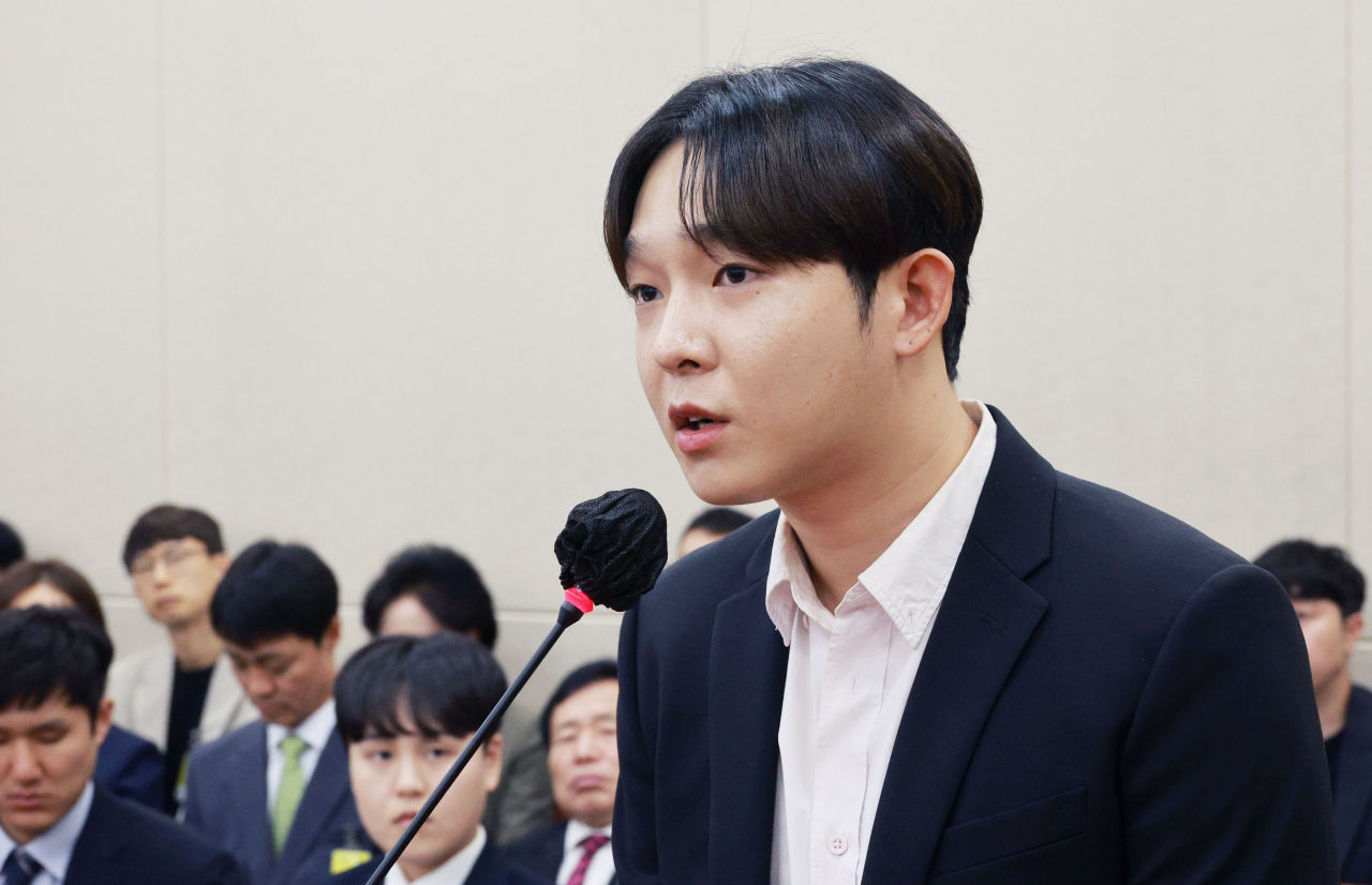 Singer-songwriter Nam Tae-hyun attends a parliamentary audit of the Health Ministry at the National Assembly on Thursday. (Yonhap)