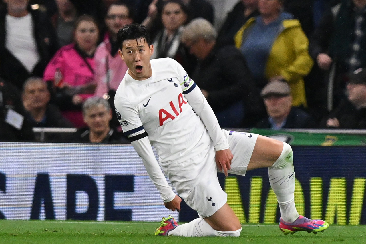 Son Heung-min of Tottenham Hotspur celebrates after scoring a goal against Fulham during the clubs' Premier League match on Monday at Tottenham Hotspur Stadium in London. (AFP-Yonhap)