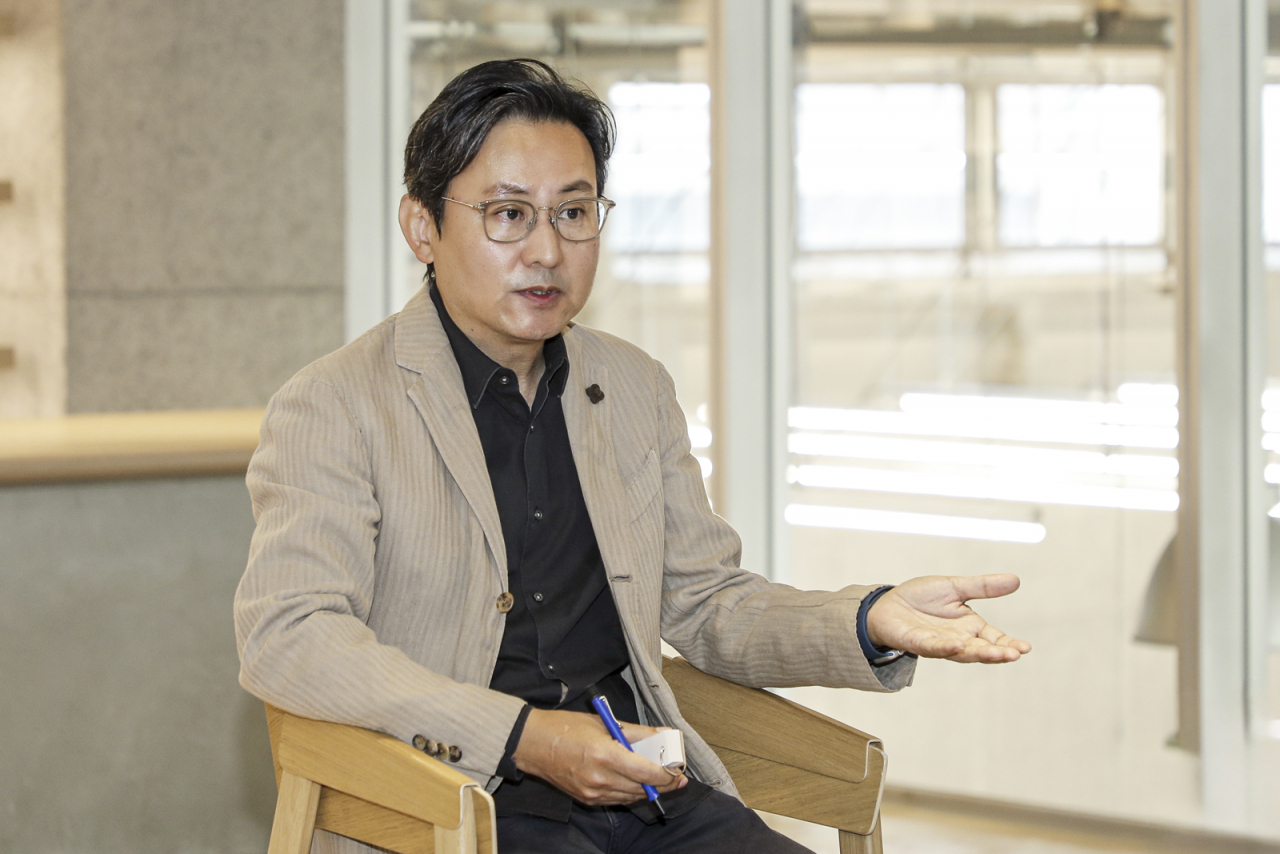 Cho Won-sang, CEO of Hyundai Mobility Japan, speaks in an interview with reporters from the Korea Automobile Journalists Association at the company's Customer Experience Center in Yokohama on Thursday. (Korea Automobile Journalists Association)