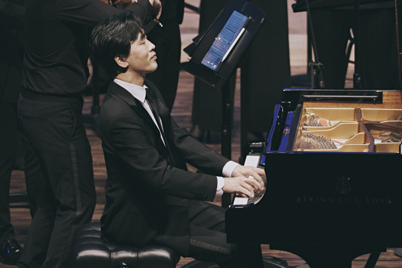 Pianist Sohn Min-soo performs Beethoven's Piano Concerto No. 4 in G Major, Op. 58 for the opening concert of Musical Festival Pohang on Saturday at Pohang Culture and Art Hall. (Musical Festival Pohang)