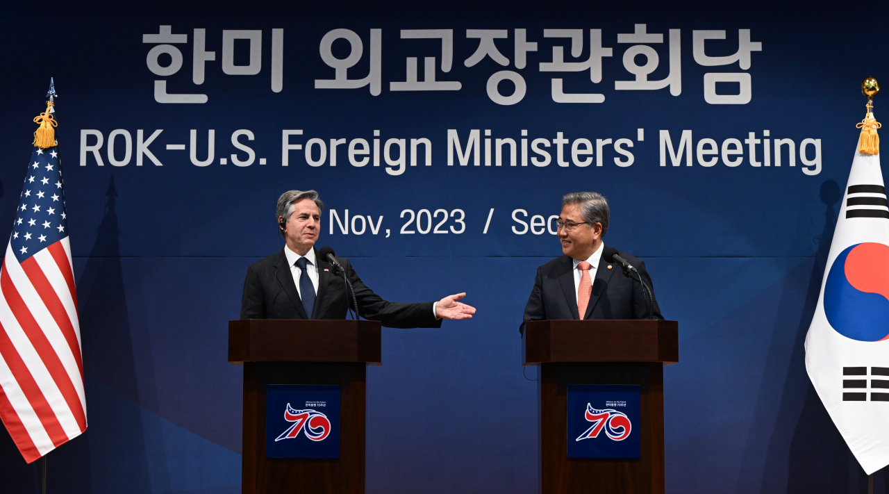 Foreign Minister Park Jin (right) and US Secretary of State Antony Blinken at a press conference following talks at the Foreign Ministry in Seoul on Thursday. (Joint Press Corps)