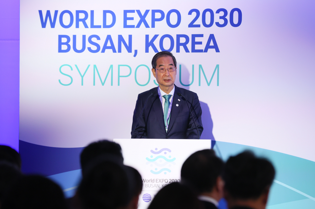 Prime Minister Han Duck-soo speaks during the Busan Expo Symposium 2023 in Paris on Oct. 9, 2023, in this file photo provided by his office. (Newsis)
