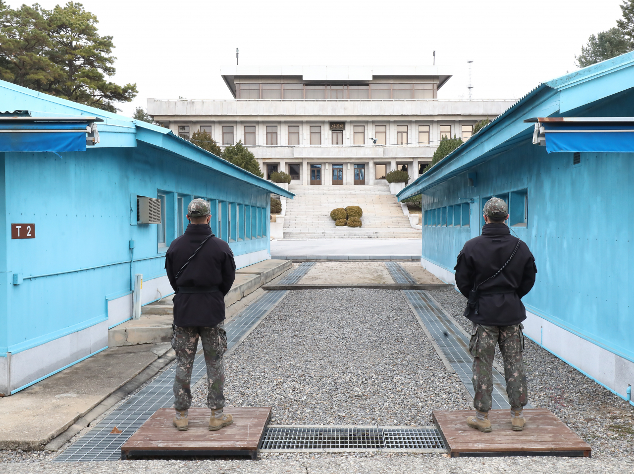 In this file photo, South Korean soldiers stand on guard in the Joint Security Area in the Demilitarized Zone separating the two Koreas on March 3, 2023. (Yonhap)