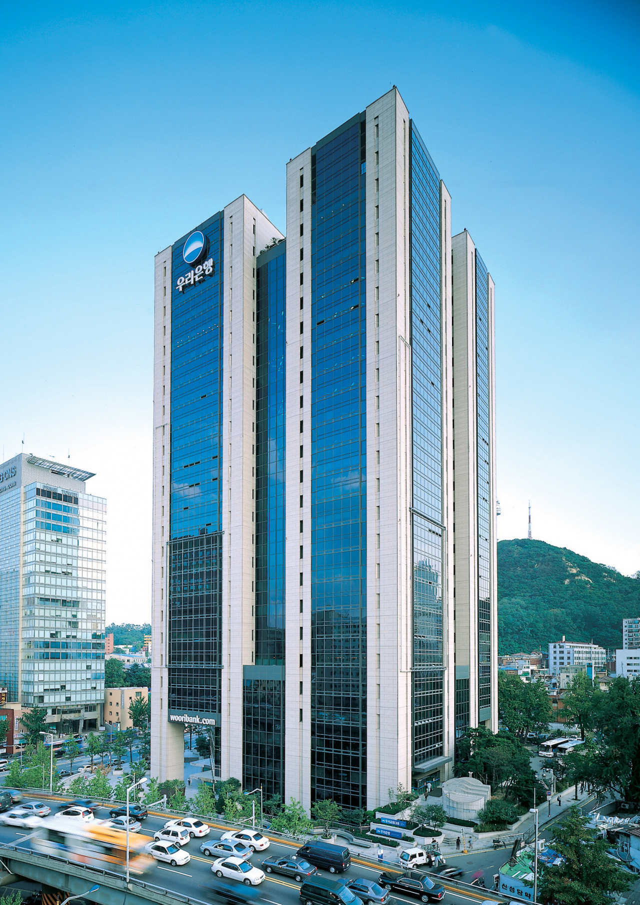Woori Bank's headquarters in central Seoul (Woori Bank)