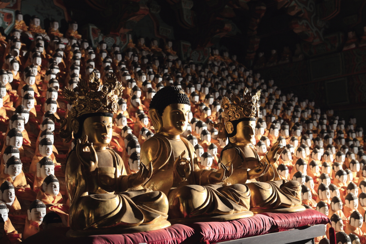 Buddha statues Daeheungsa's main hall (Cultural Heritage Administration)