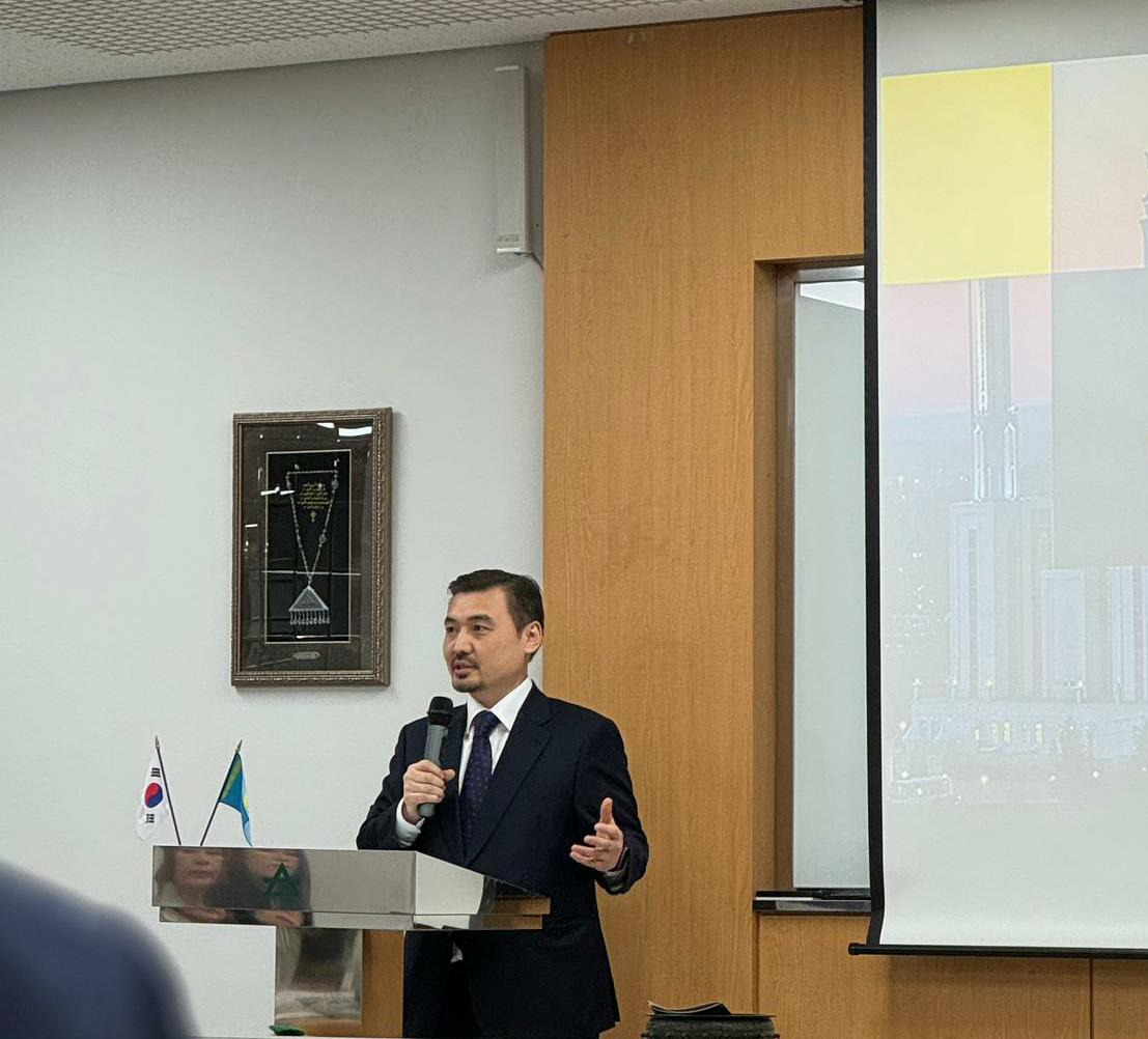 Kazakh Ambassador to Korea Nurgali Arystanov delivers remarks at an event showcasing the tourism potential of the Aktobe region through its 'Visit Aktobe 2023' roadshow at Seoul Cyber University in Gangbuk-gu, Seoul on Dec. 11. (Kazakh Embassy in Seoul)
